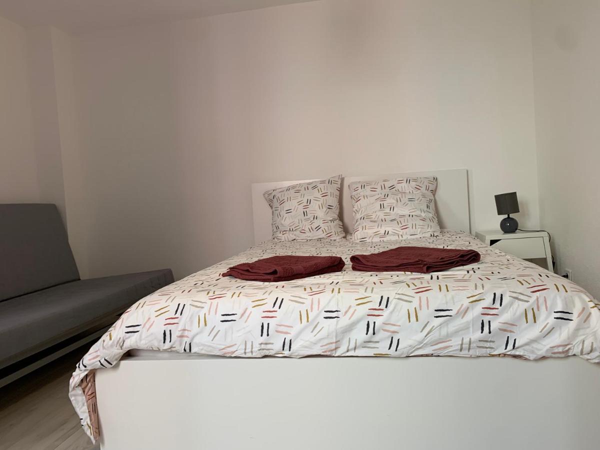 Appartement 2Eme Etage 42M2 Hyper Centre Ville / Parking Gratuit Riom Esterno foto