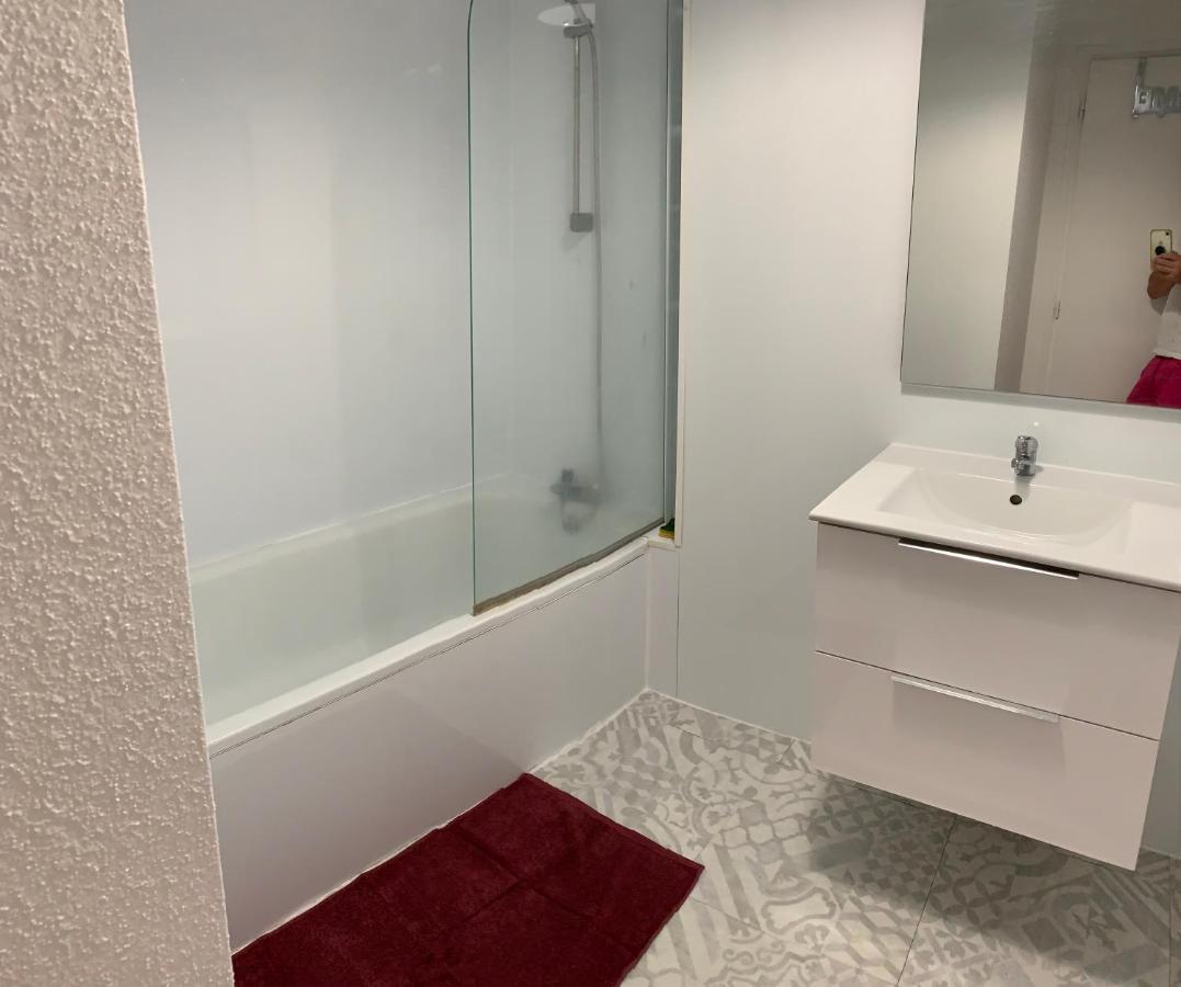 Appartement 2Eme Etage 42M2 Hyper Centre Ville / Parking Gratuit Riom Esterno foto