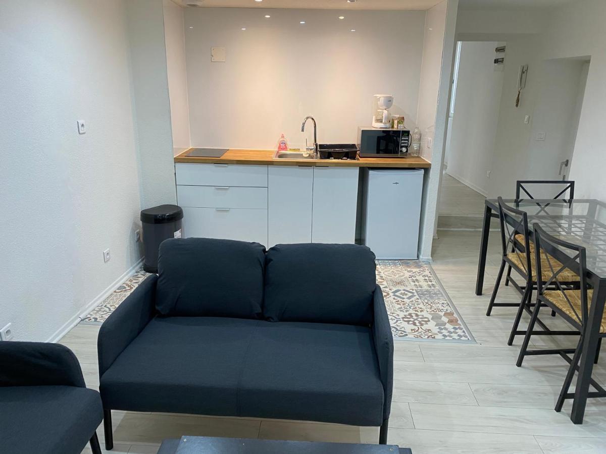 Appartement 2Eme Etage 42M2 Hyper Centre Ville / Parking Gratuit Riom Esterno foto