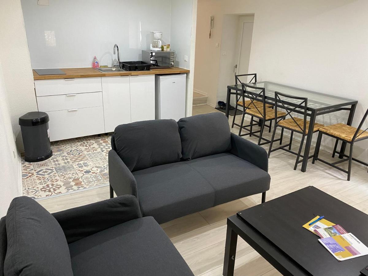 Appartement 2Eme Etage 42M2 Hyper Centre Ville / Parking Gratuit Riom Esterno foto