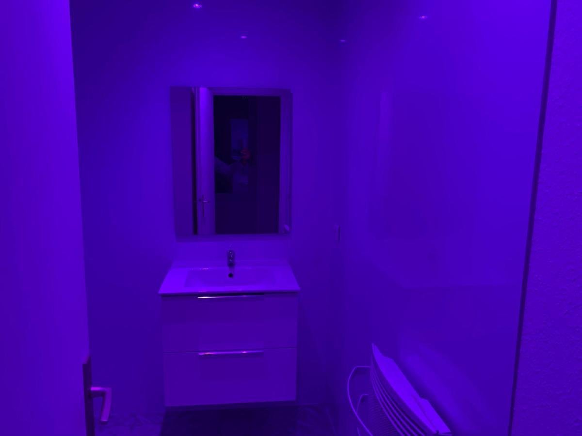 Appartement 2Eme Etage 42M2 Hyper Centre Ville / Parking Gratuit Riom Esterno foto